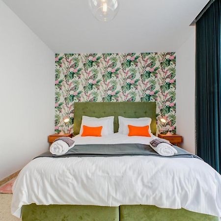 Colorful & Spacious Home With Yard - Close To Xemxija Bay St. Paul's Bay Exterior photo